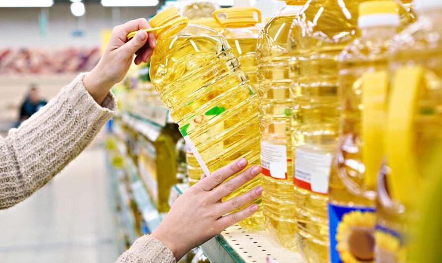 Vegetable Oils Segment is the largest segment driving the growth of Vegetable Oils Market