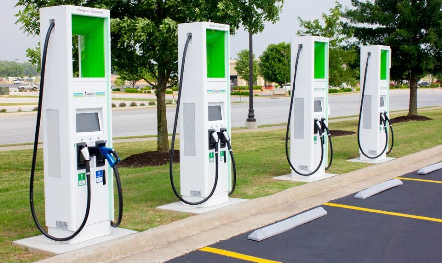 New Test by Edmunds Helps EV Shoppers Compare Fast Charging Speeds